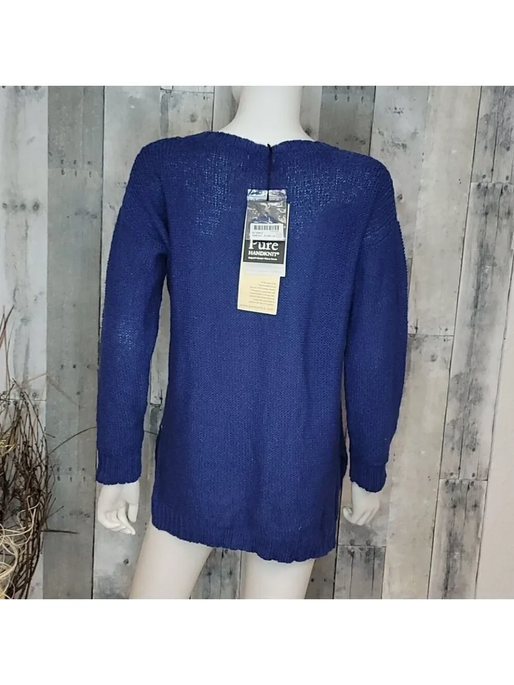 Pure Handknit cozy cre neck sweater